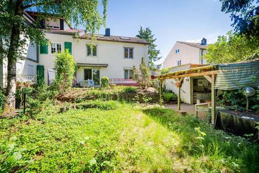 Außenansicht hinten - Doppelhaushälfte in 60599 Frankfurt mit 140m² kaufen