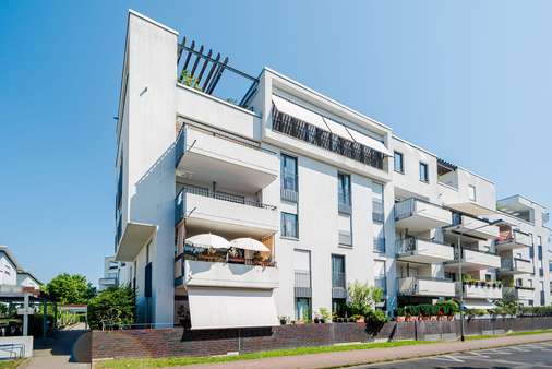 Außenansicht - Etagenwohnung in 60439 Frankfurt mit 104m² kaufen