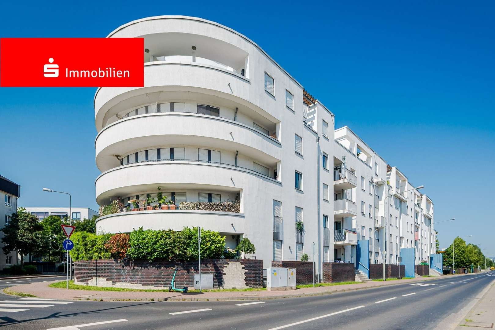 Außenansicht - Etagenwohnung in 60439 Frankfurt mit 104m² kaufen