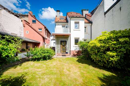 Gartenansicht Gartenansicht - Einfamilienhaus in 60388 Frankfurt mit 120m² kaufen