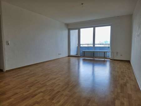 Großzügiger Wohn.- und Essbereich Großzügiger Wohn.- und Essbereich - Etagenwohnung in 60386 Frankfurt mit 84m² kaufen