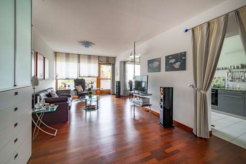 Großes Wohn- und Esszimmer - Etagenwohnung in 63067 Offenbach mit 94m² kaufen