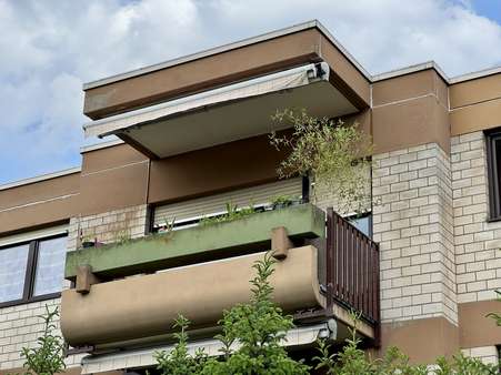 Balkon vorne - Dachgeschosswohnung in 63303 Dreieich mit 115m² kaufen