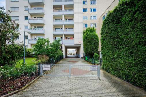 Aussenansicht Aussenansicht - Etagenwohnung in 60385 Frankfurt mit 51m² kaufen