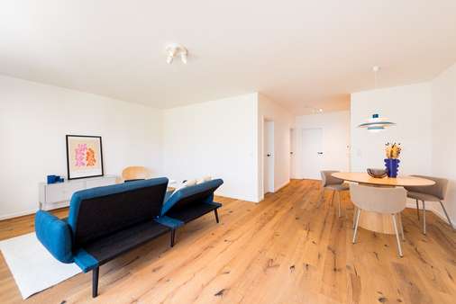 Wohn- und Esszimmer - Erdgeschosswohnung in 60594 Frankfurt mit 66m² kaufen