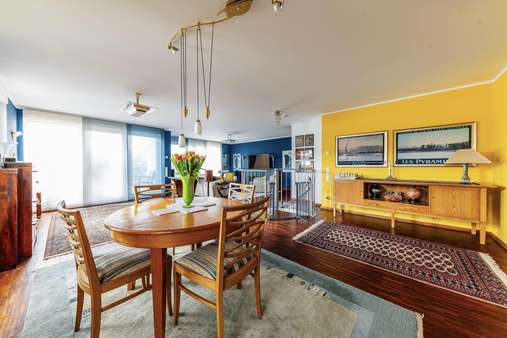 Großes Wohn- und Esszimmer - Maisonette-Wohnung in 60320 Frankfurt mit 207m² kaufen