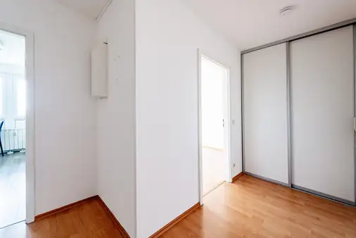 Maintal-Bischofsheim: 3-Zimmerwohnung mit Loggia und zwei Außenparkplätzen