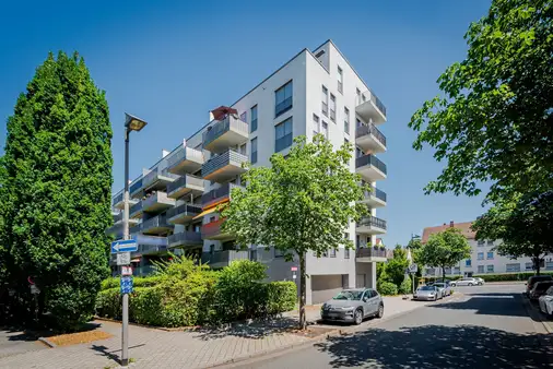 Frankfurt Westend: Moderne 3-Zimmer-Wohnung mit großem Balkon 