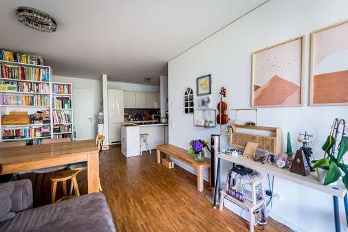Wohnzimmer Wohnzimmer - Etagenwohnung in 60486 Frankfurt mit 73m² kaufen