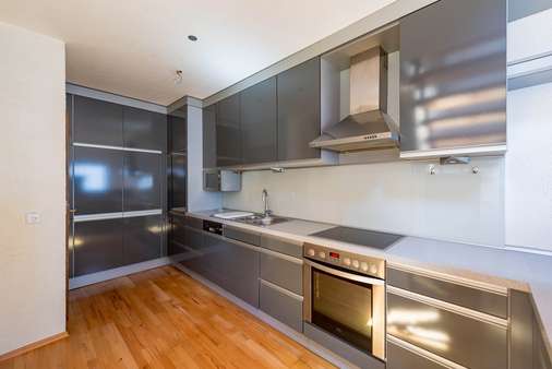 2. Obergeschoss: Gepflegte Einbauküche 2. Obergeschoss: Gepflegte Einbauküche - Maisonette-Wohnung in 63165 Mühlheim mit 75m² kaufen