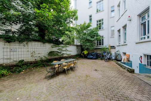 Innenhof - Mehrfamilienhaus in 60314 Frankfurt mit 486m² kaufen