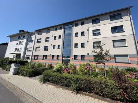 Frontalansicht - Mehrfamilienhaus in 63322 Rödermark mit 789m² als Kapitalanlage kaufen