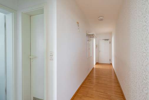 Flur Flur - Etagenwohnung in 60435 Frankfurt mit 87m² kaufen