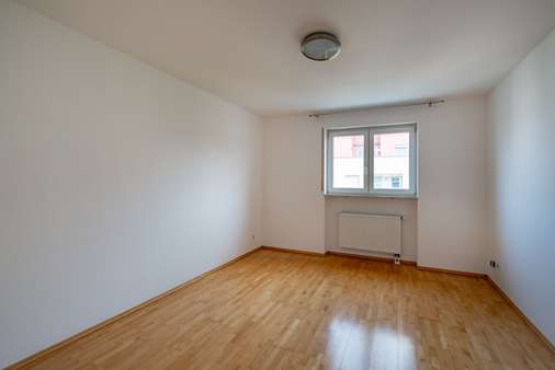Schlafzimmer Schlafzimmer - Etagenwohnung in 60435 Frankfurt mit 87m² kaufen