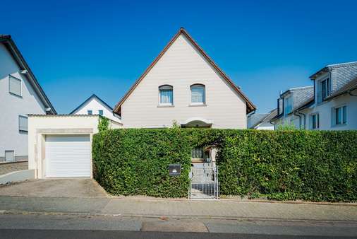 Haus - Einfamilienhaus in 65760 Eschborn mit 90m² kaufen