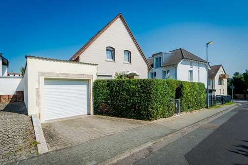 Haus - Einfamilienhaus in 65760 Eschborn mit 90m² kaufen