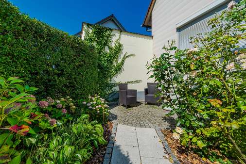 Sitzecke Garten - Einfamilienhaus in 65760 Eschborn mit 90m² kaufen