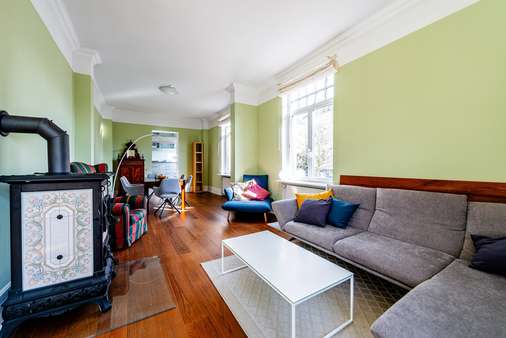 Wohn- und Esszimmer - Einfamilienhaus in 60435 Frankfurt mit 251m² kaufen
