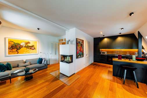 Blick vom Esstisch Blick vom Esstisch - Dachgeschosswohnung in 60385 Frankfurt mit 127m² kaufen
