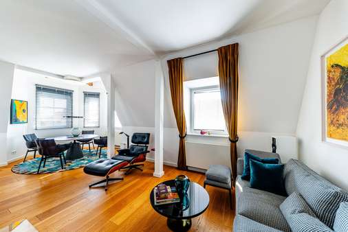 Wohnzimmer Übersicht Wohnzimmer Übersicht - Dachgeschosswohnung in 60385 Frankfurt mit 127m² kaufen