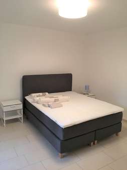 Schlafzimmer Schlafzimmer - Souterrain-Wohnung in 60318 Frankfurt mit 68m² kaufen