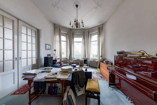 Arbeits-und Musizierzimmer Arbeits-und Musizierzimmer - Erdgeschosswohnung in 60318 Frankfurt mit 105m² kaufen