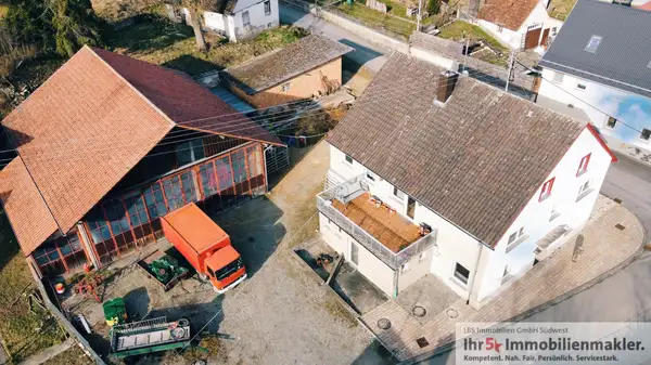 Wohnen & Gewerbe & Lagerhalle - ideal für Handwerker und Bastler