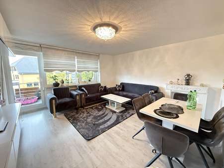 Wohn- und Esszimmer Wohn- und Esszimmer - Etagenwohnung in 78333 Stockach mit 75m² kaufen