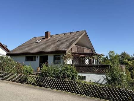 Hausansicht Hausansicht - Einfamilienhaus in 78333 Stockach mit 186m² kaufen