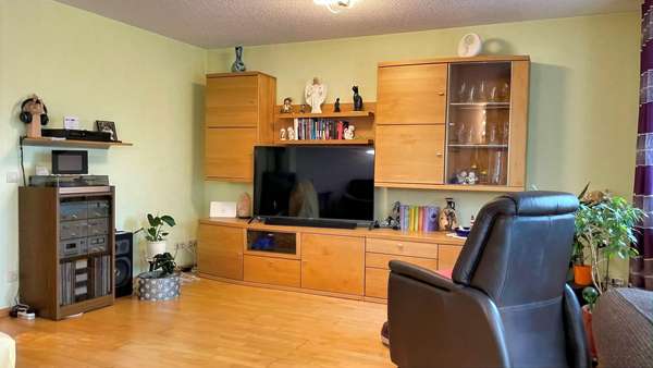 Wohnzimmer OG Haus 1 - Zweifamilienhaus in 78250 Tengen mit 233m² kaufen