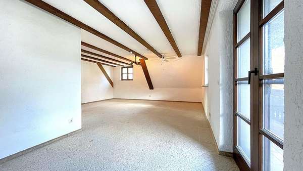 Wohn- und Essbereich DG - Dachgeschosswohnung in 78250 Tengen mit 71m² kaufen