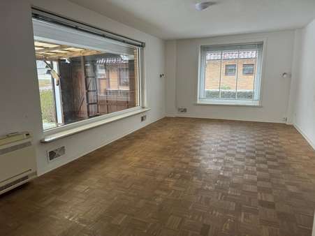 Wohn-/Esszimmer m. Terrasse Wohn-/Esszimmer m. Terrasse - Einfamilienhaus in 24537 Neumünster mit 99m² kaufen