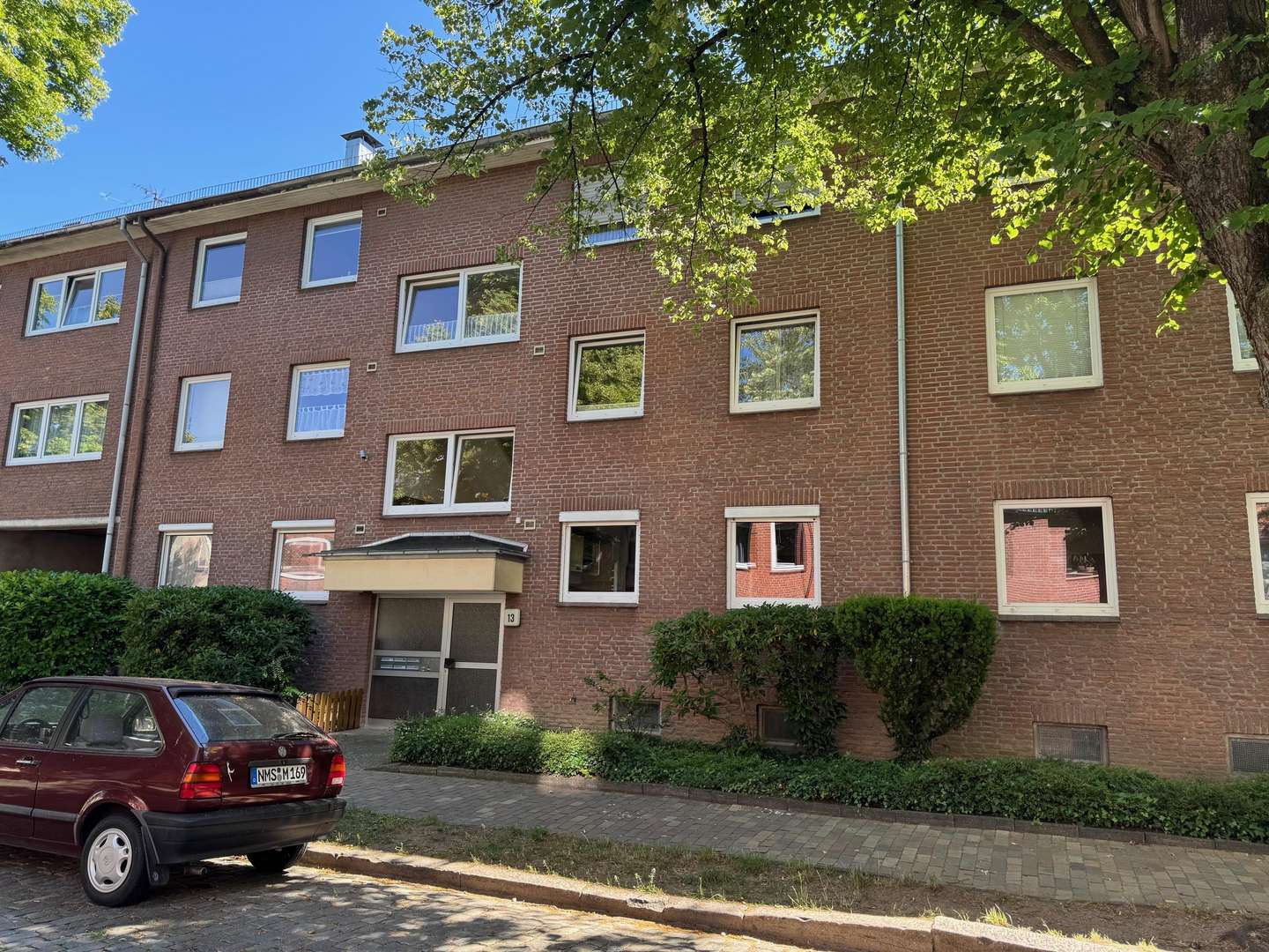Erdgeschosswohnung in 24534 Neumünster mit 70m² kaufen