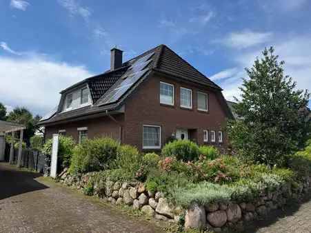 Großzügiges Einfamilienhaus mit Wintergarten