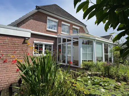 Großzügiges Einfamilienhaus mit Wintergarten