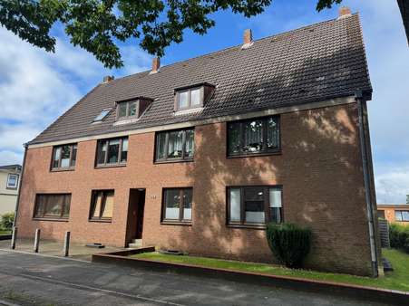 Straßenansicht Straßenansicht - Mehrfamilienhaus in 24536 Neumünster mit 339m² kaufen