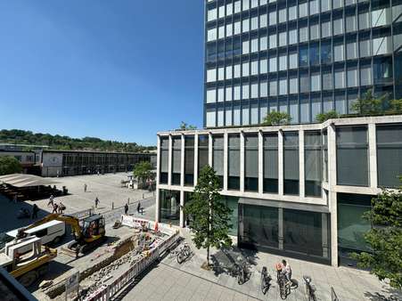 Blick zum Bhf - Verkaufsfläche in 73033 Göppingen mit 295m² mieten