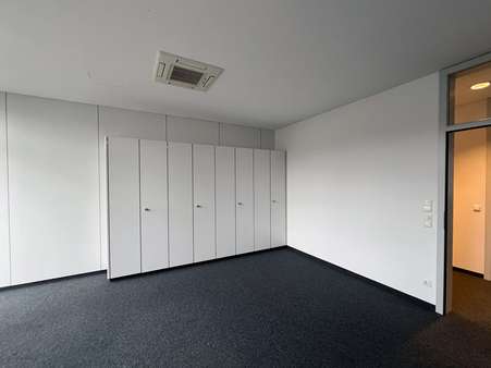 Büro 3 - Bürofläche in 73033 Göppingen mit 270m² mieten