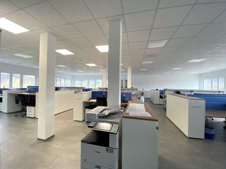 Großraumbüro - Bürohaus in 73072 Donzdorf mit 347m² günstig mieten
