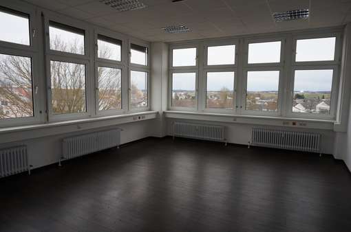 Bürobeispiel - Bürohaus in 89160 Dornstadt mit 340m² günstig mieten