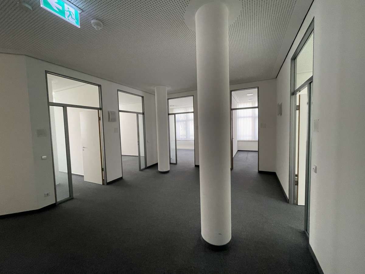 Flur  - Bürofläche in 73033 Göppingen mit 164m² mieten