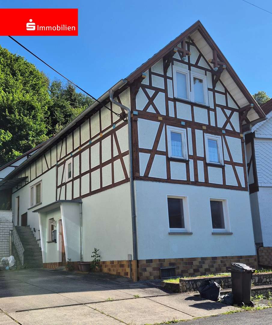 Straßenansicht - Einfamilienhaus in 36469 Bad Salzungen mit 120m² kaufen