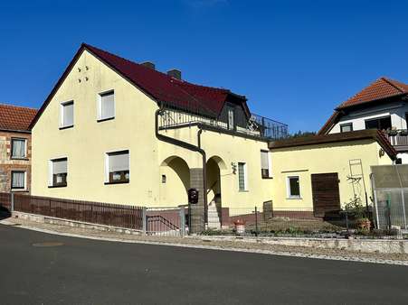 Straßenansicht - Einfamilienhaus in 36433 Bad Salzungen mit 100m² kaufen