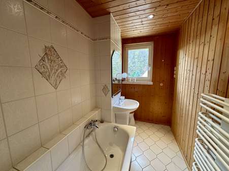 Badezimmer - Etagenwohnung in 99842 Ruhla mit 50m² kaufen