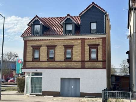 Titelbild - Einfamilienhaus in 99817 Eisenach mit 200m² kaufen