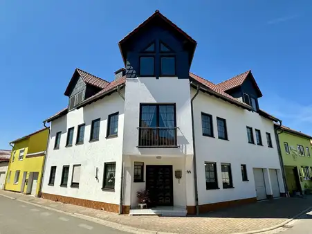 Für Käufer provisionsfrei: Großzügiges, gepflegtes Einfamilienhaus mit Einliegerwohnung