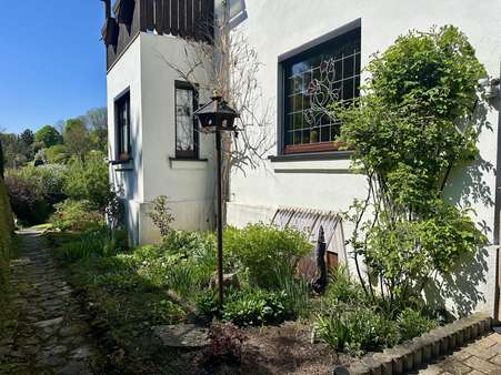 Seitenansicht - Einfamilienhaus in 99817 Eisenach mit 145m² kaufen
