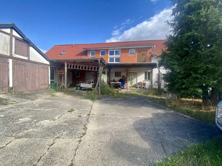 Blick zum zweiten Haus - Bauernhaus in 99820 Hörselberg-Hainich mit 269m² kaufen