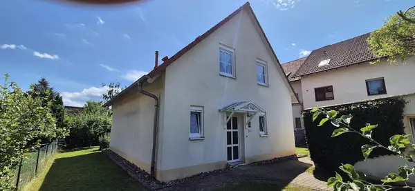 Gepflegtes Einfamilienhaus in ruhiger Lage !