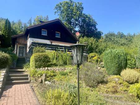 Titelbild Titelbild - Einfamilienhaus in 99848 Wutha-Farnroda mit 102m² kaufen